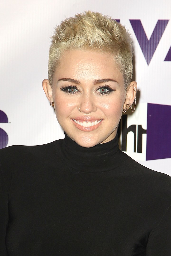 miley-cyrus-short-hair-4