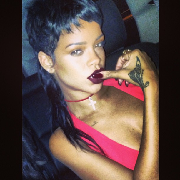 rihanna-hairstyle-mullet-cut