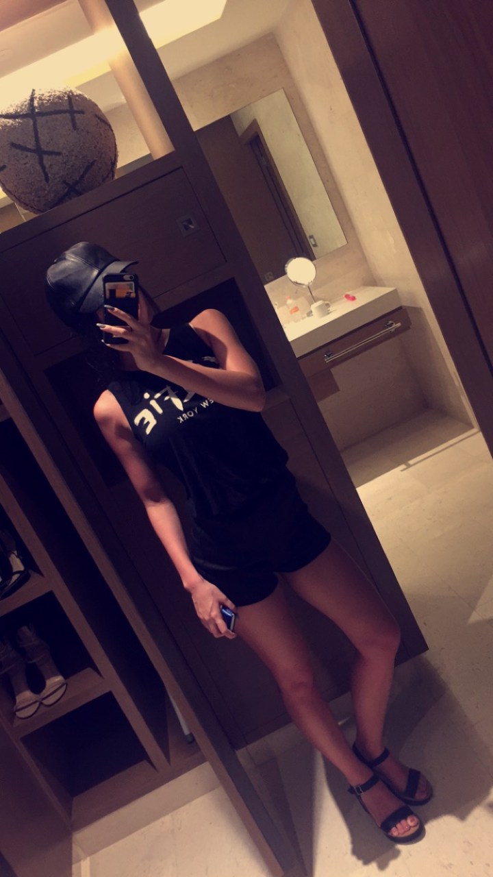 lisa-opie-instagram-selfie